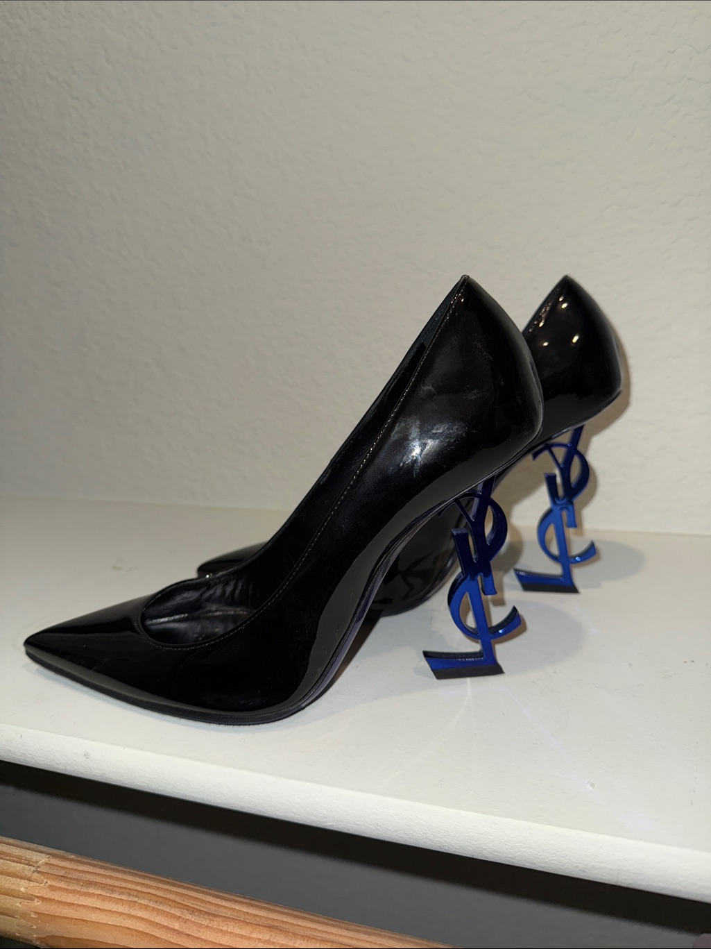 Saint Laurent Black Patent Pumps With Blue Ysl Logo Heels